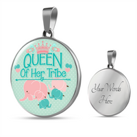 Load image into Gallery viewer, Queen of her tribe - Graphic Circle Necklace - JustFamilyThings
