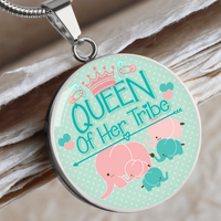 Load image into Gallery viewer, Queen of her tribe - Graphic Circle Necklace - JustFamilyThings
