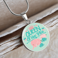 Load image into Gallery viewer, Queen of her tribe - Graphic Circle Necklace - JustFamilyThings

