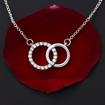 To An Amazing Mama To Be - Interlocking Circle Necklace - JustFamilyThings
