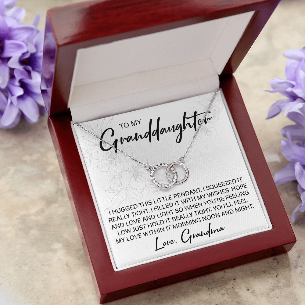 To My Granddaughter - Interlocking Circle Necklace - JustFamilyThings